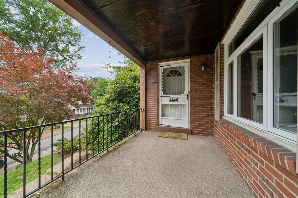 610 Cascade Road Pittsburgh, PA 15221 - Photo 2 of 11