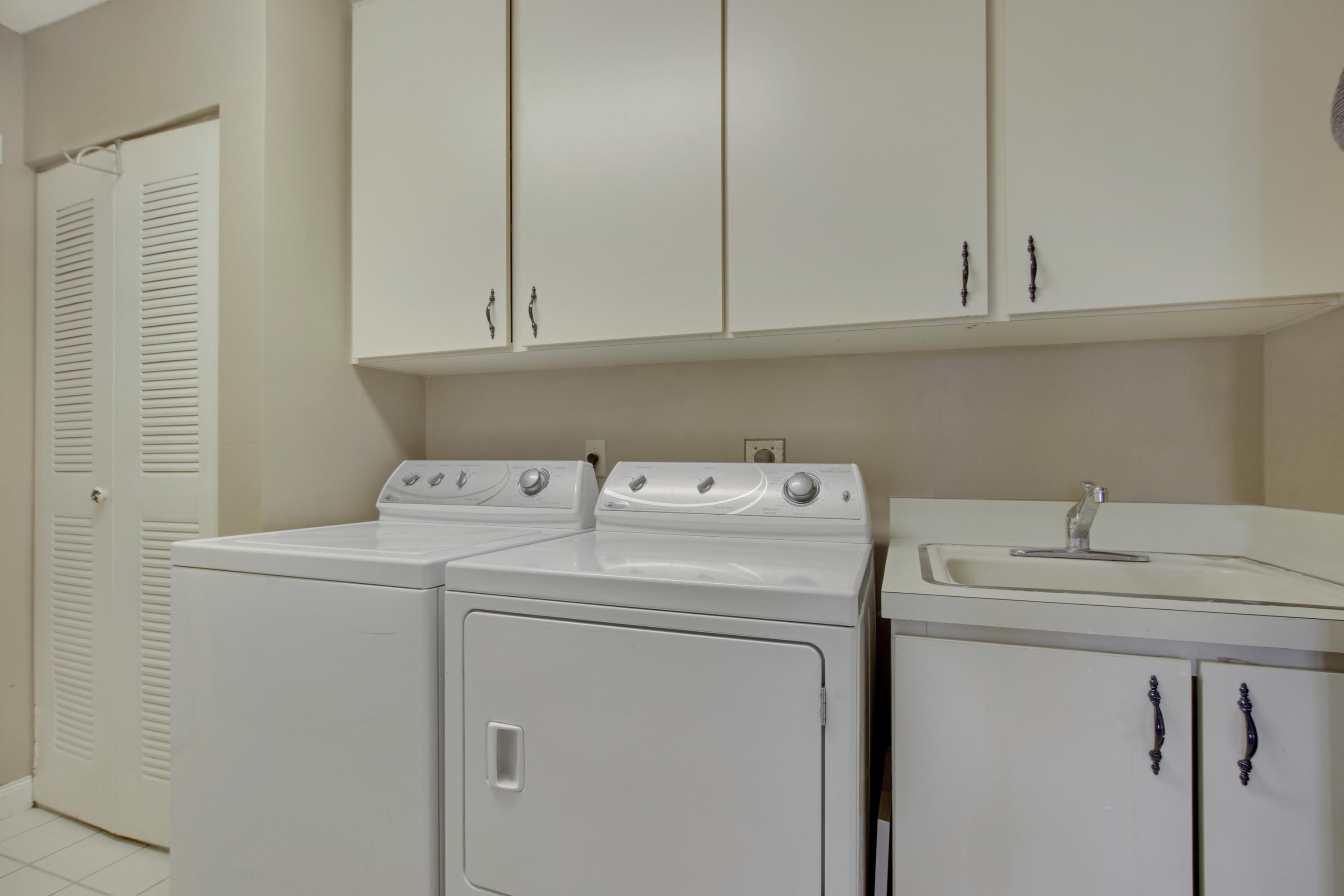 2870 Wilderness Road West Palm Beach, FL 33409 - Photo 14 of 51 House2-2