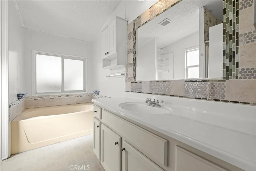 3050 West Ball Road, Unit 11 Anaheim, CA 92804 - Photo 20 of 42