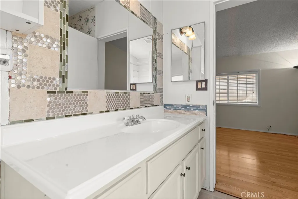 3050 West Ball Road, Unit 11 Anaheim, CA 92804 - Photo 23 of 42