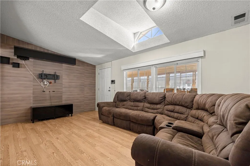 3050 West Ball Road, Unit 11 Anaheim, CA 92804 - Photo 10 of 42