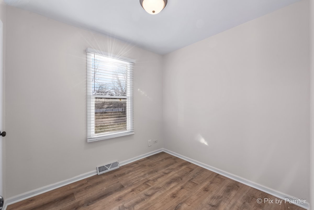 1019 Maple Street Lake In The Hills, IL 60156 - Photo 17 of 31