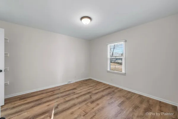 $2,900 | 1019 Maple Street, Lake In The Hills, IL 60156