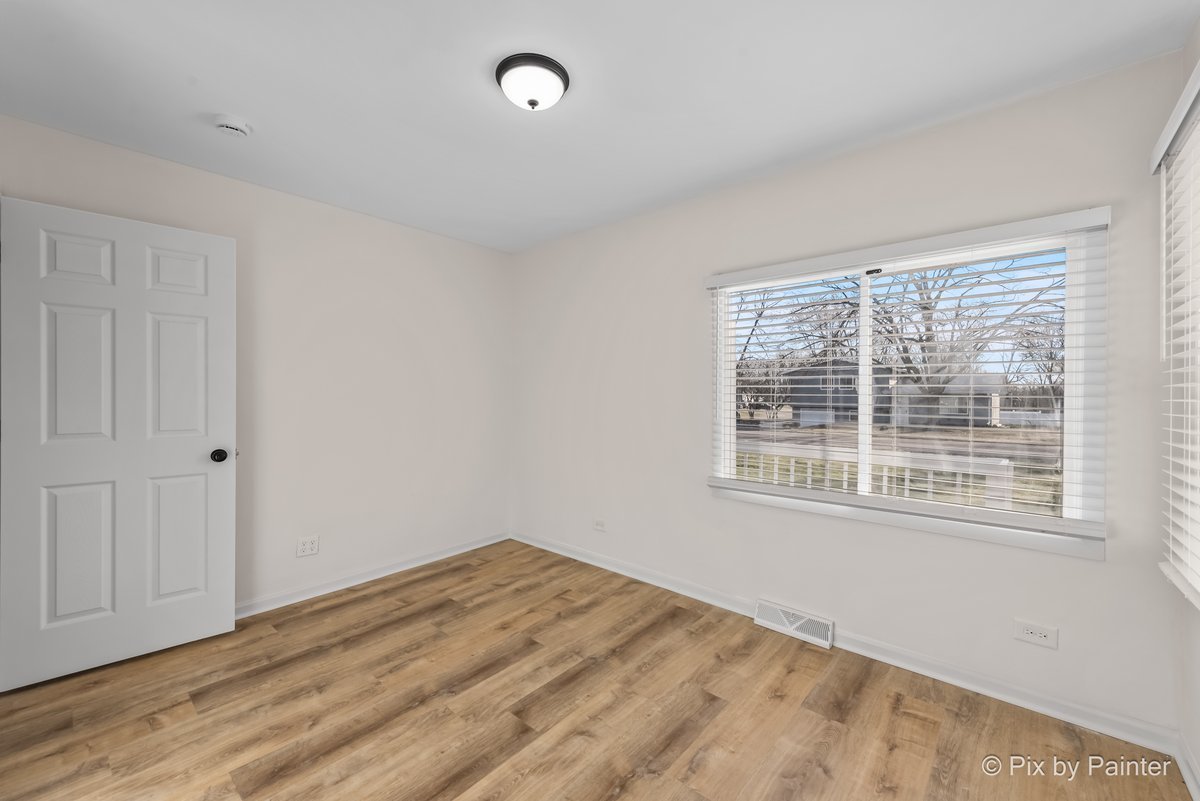 1019 Maple Street Lake In The Hills, IL 60156 - Photo 10 of 31