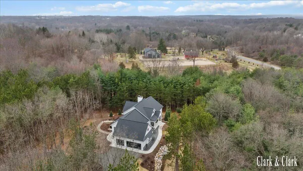 $1,250,000 | 10660 Kissing Ridge Drive Southeast, Lowell, MI 49331