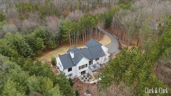 $1,250,000 | 10660 Kissing Ridge Drive Southeast, Lowell, MI 49331
