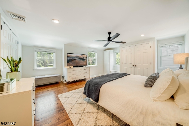 22 Essex Road Chatham, NJ 07928 - Photo 12 of 21