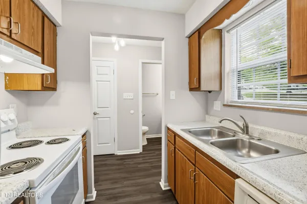 $169,900 | 440 Tammy Drive, Unit 4, Powell, TN 37849