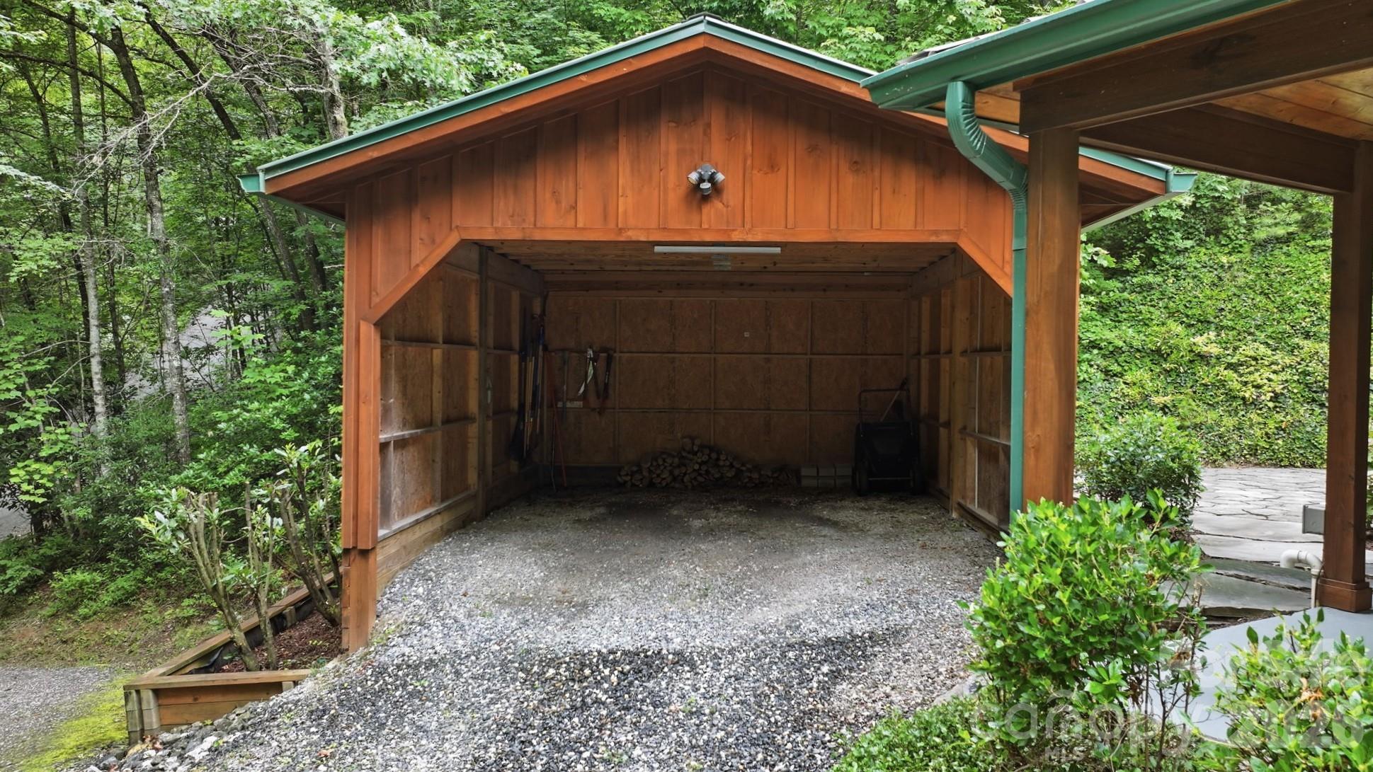 1026 High Top Mountain Road Whittier, NC 28789 - Photo 4 of 45