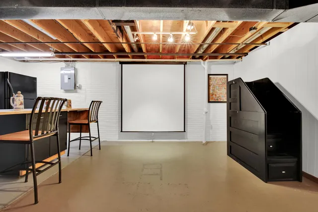 $465,000 | 8529 Golden Lake Court, Franklin, WI 53132