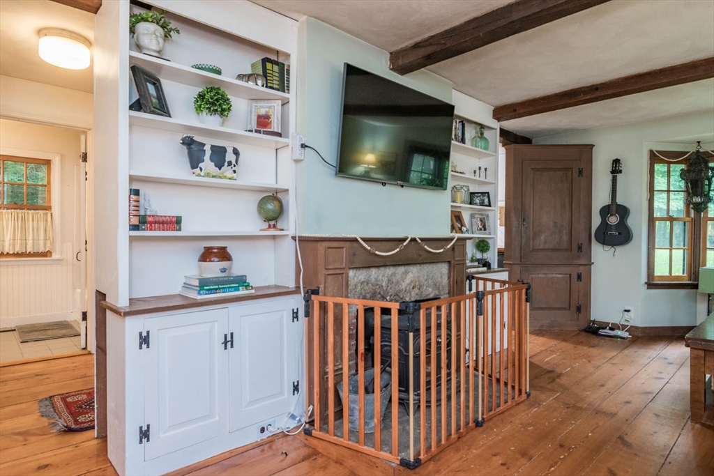 132 Shutesbury Road Leverett, MA 01054 - Photo 7 of 23 Gallery Image 7