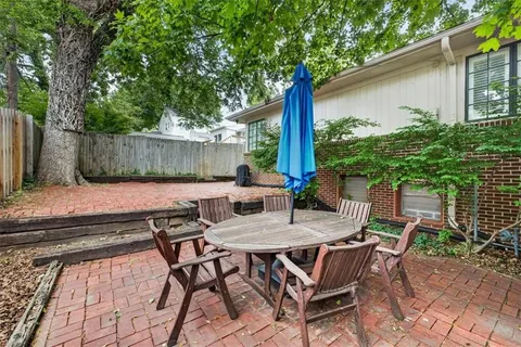 $690,000 | 1624 West 50 Street, Kansas City, MO 64112