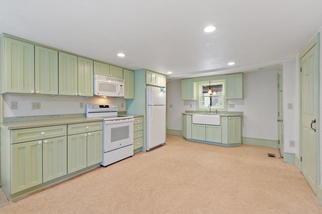 1 Whitney Road Shirley, MA 01464 - Photo 12 of 42