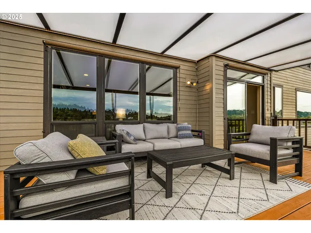 $899,950 | 14697 Southeast Poppy Hills Drive, Happy Valley, OR 97086