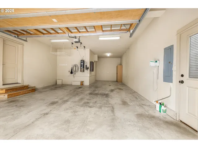 $899,950 | 14697 Southeast Poppy Hills Drive, Happy Valley, OR 97086