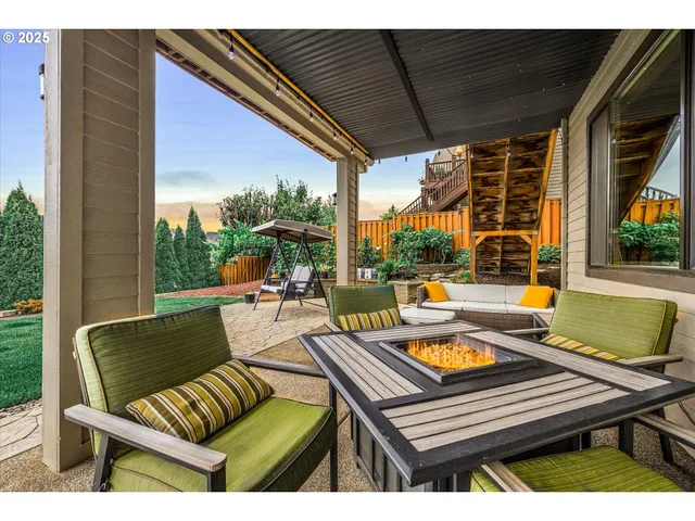 $899,950 | 14697 Southeast Poppy Hills Drive, Happy Valley, OR 97086