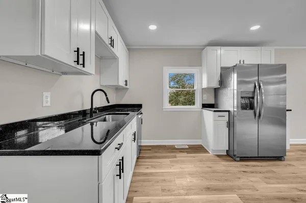 $199,000 | 410 East South 3rd Street, Seneca, SC 29678