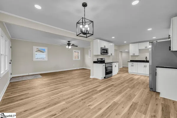 $199,000 | 410 East South 3rd Street, Seneca, SC 29678