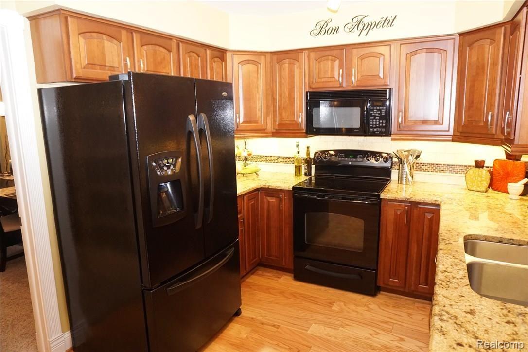 4074 Timberview Drive Howell, MI 48843 - Photo 26 of 30 DSC01109.JPG