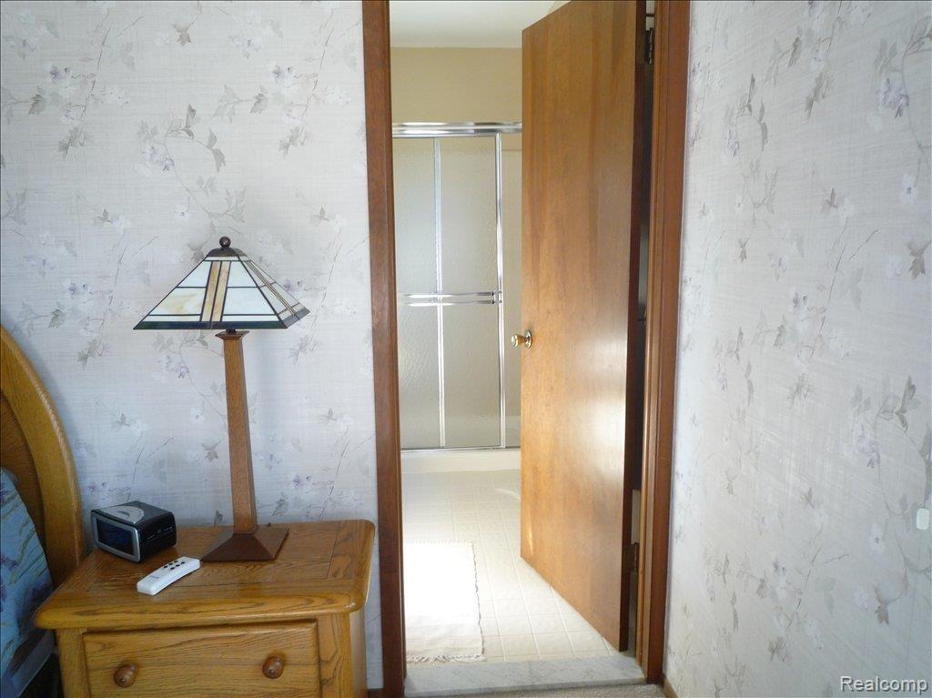 924 Stag Ridge Road Rochester, MI 48309 - Photo 15 of 21 Bath in Master