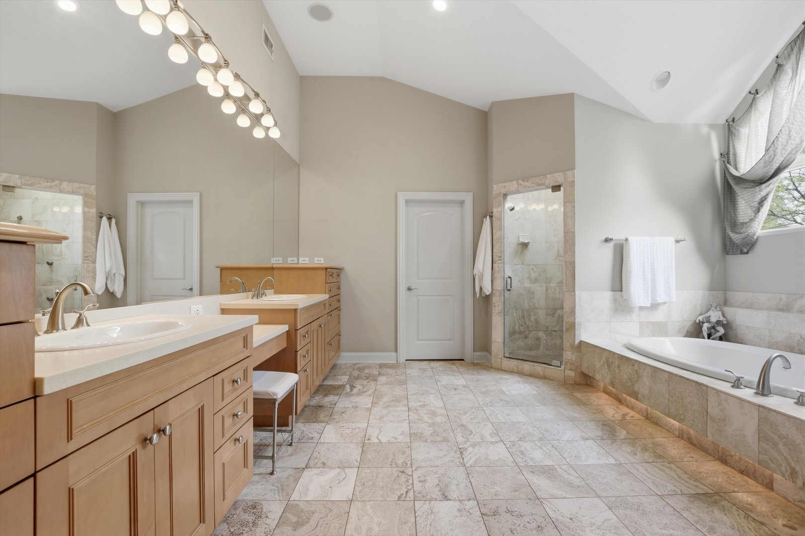 809 Edgemont Lane Park Ridge, IL 60068 - Photo 30 of 59