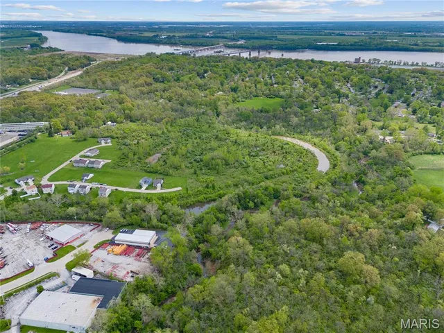 $297,000 | 1090 Belgrove Drive, St. Louis, MO 63137