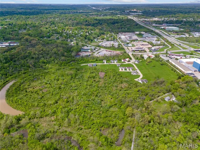 $297,000 | 1090 Belgrove Drive, St. Louis, MO 63137