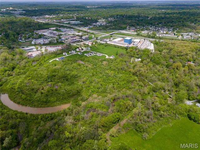 $297,000 | 1090 Belgrove Drive, St. Louis, MO 63137