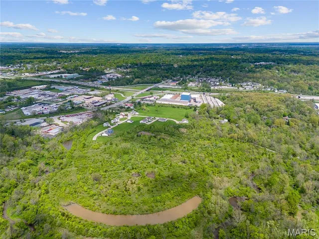 $297,000 | 1090 Belgrove Drive, St. Louis, MO 63137