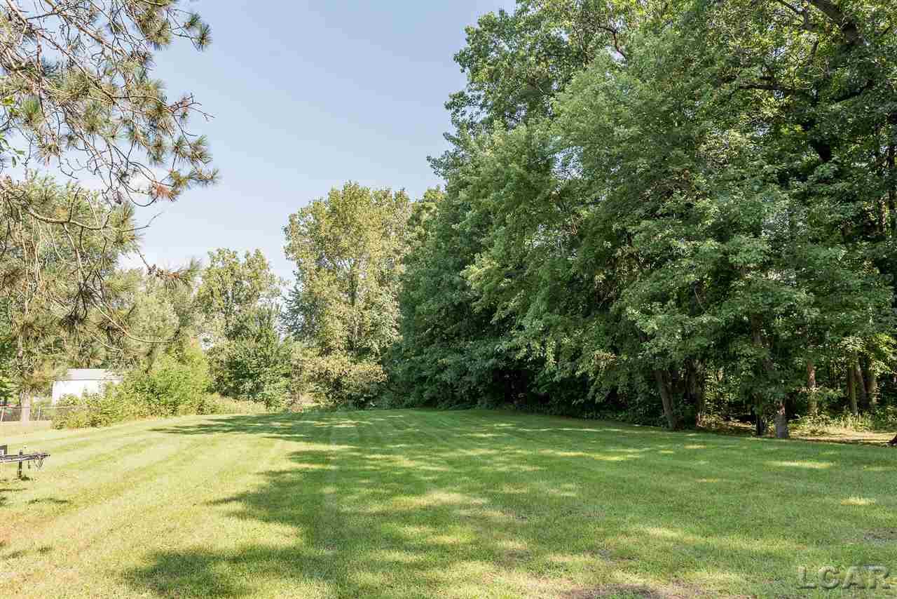 2902 East Carleton Road Adrian, MI 49221 - Photo 34 of 36 31358784-33.JPG