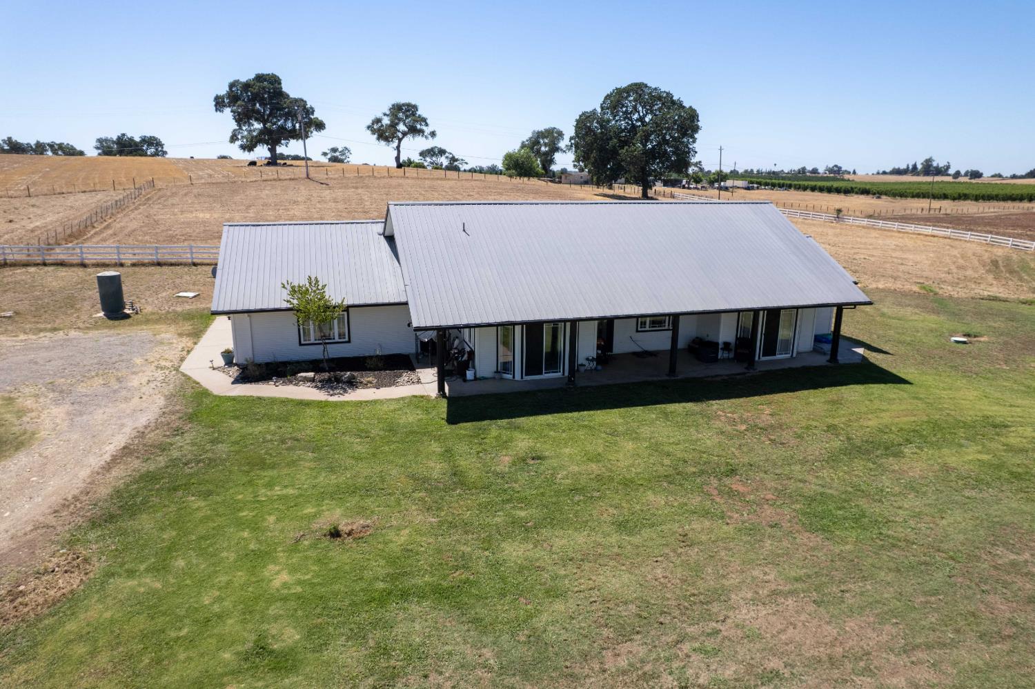 19255 Brandt Road Lodi, CA 95240 - Photo 15 of 58