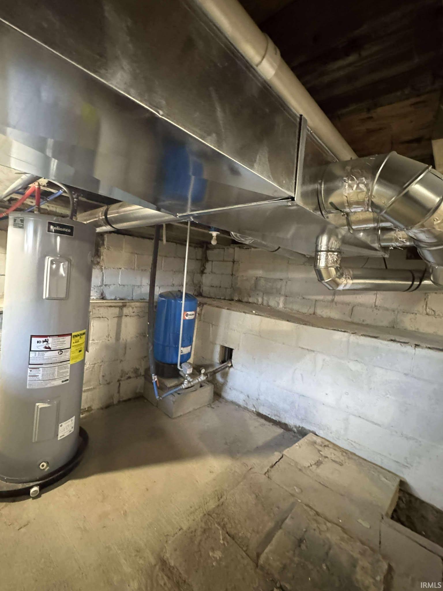 2564 South Lima Road Kendallville, IN 46755 - Photo 13 of 27