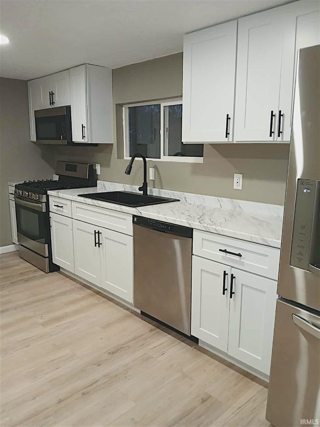 2564 South Lima Road Kendallville, IN 46755 - Photo 3 of 27