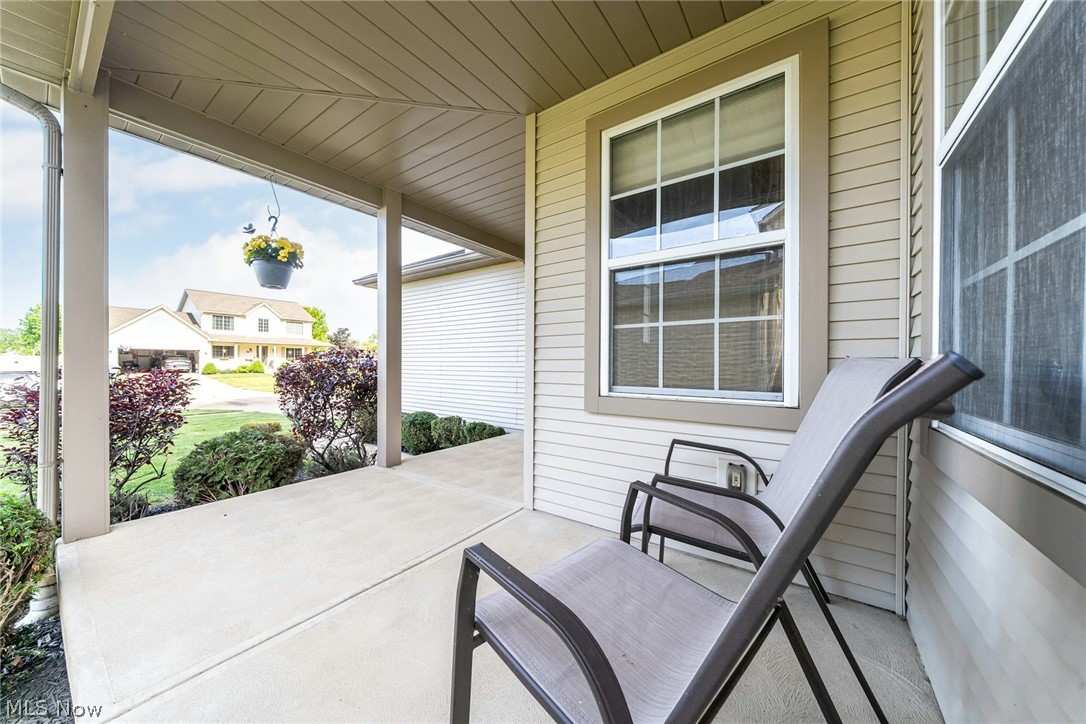 5562 Ridgeview Boulevard North Ridgeville, OH 44039 - Photo 3 of 44