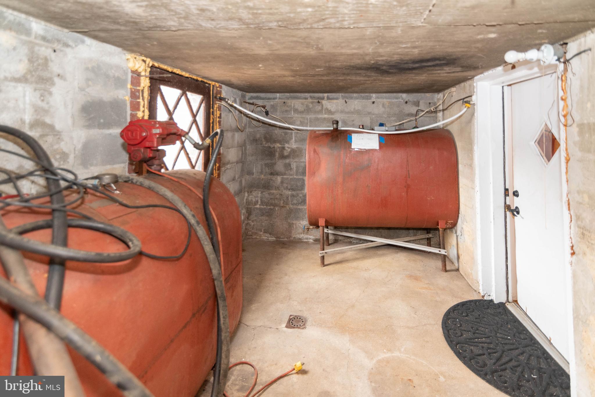 7316 Greenbank Road Baltimore, MD 21220 - Photo 58 of 87 a view of a room with painted walls