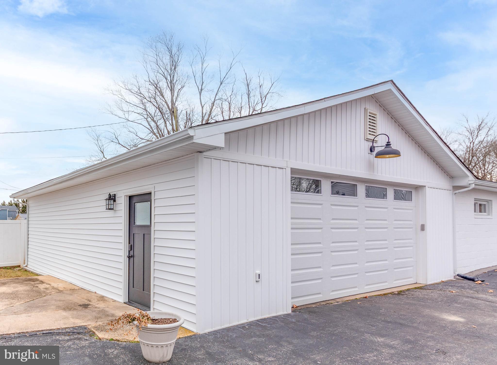 7316 Greenbank Road Baltimore, MD 21220 - Photo 8 of 87