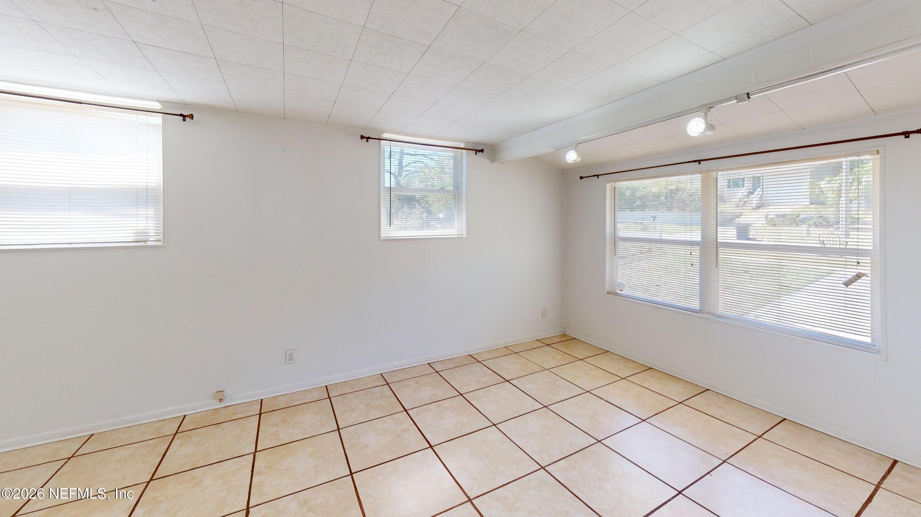 370 Gwinnett Road Orange Park, FL 32073 - Photo 4 of 15 370-Gwinnett-Rd-Living-Room 1