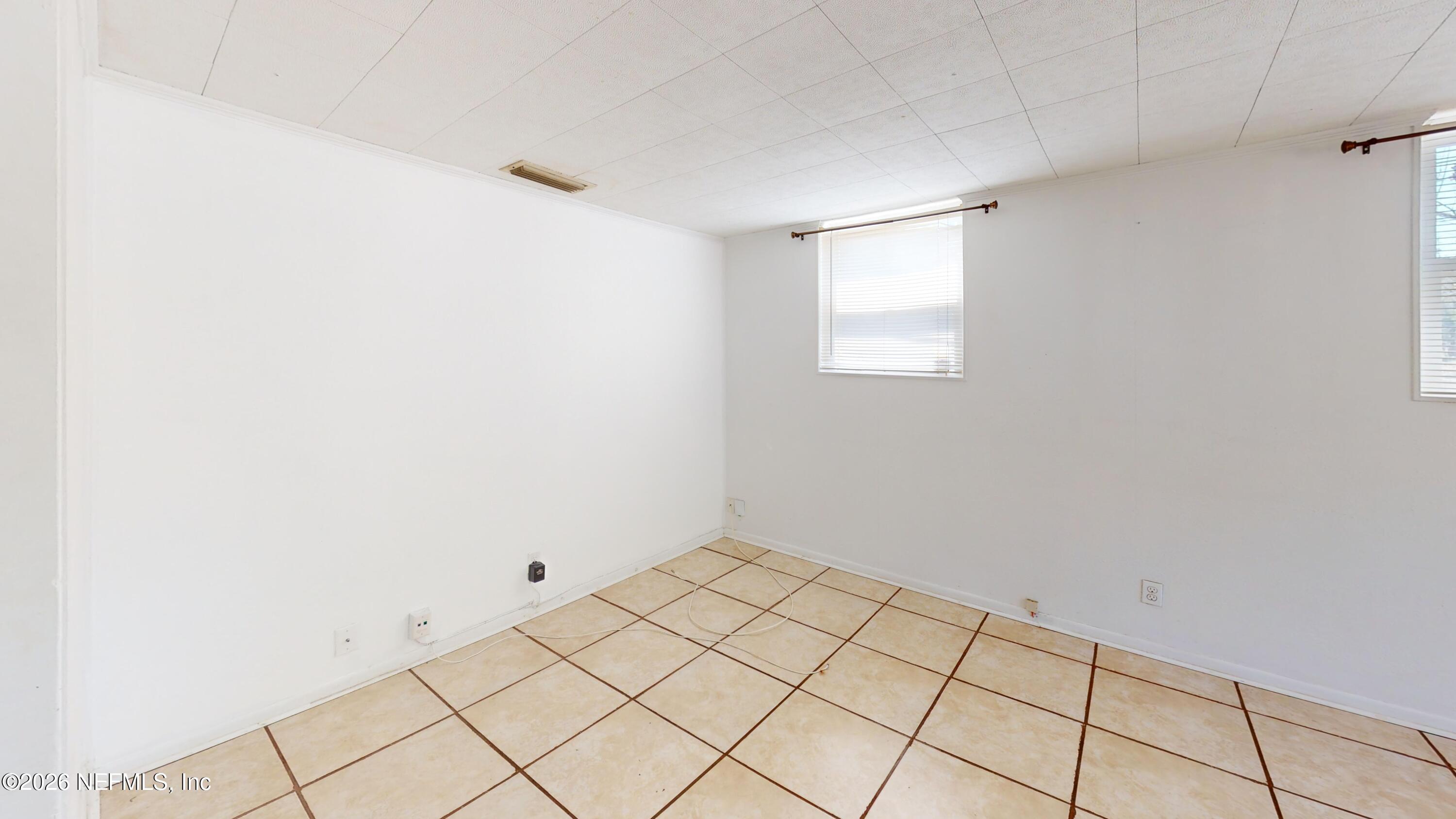 370 Gwinnett Road Orange Park, FL 32073 - Photo 5 of 15 370-Gwinnett-Rd-Living-Room