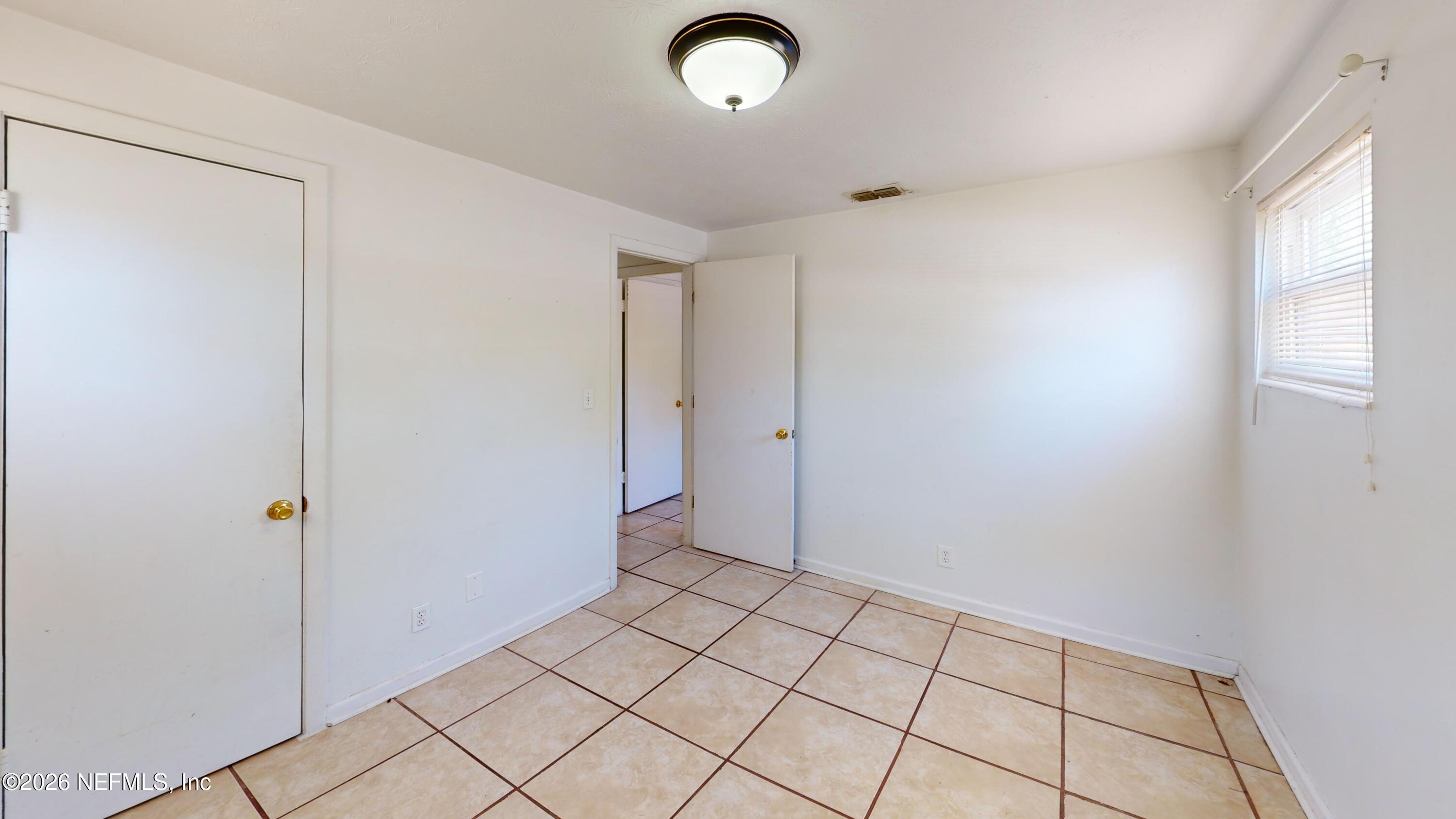 370 Gwinnett Road Orange Park, FL 32073 - Photo 6 of 15 370-Gwinnett-Rd-Bedroom 1