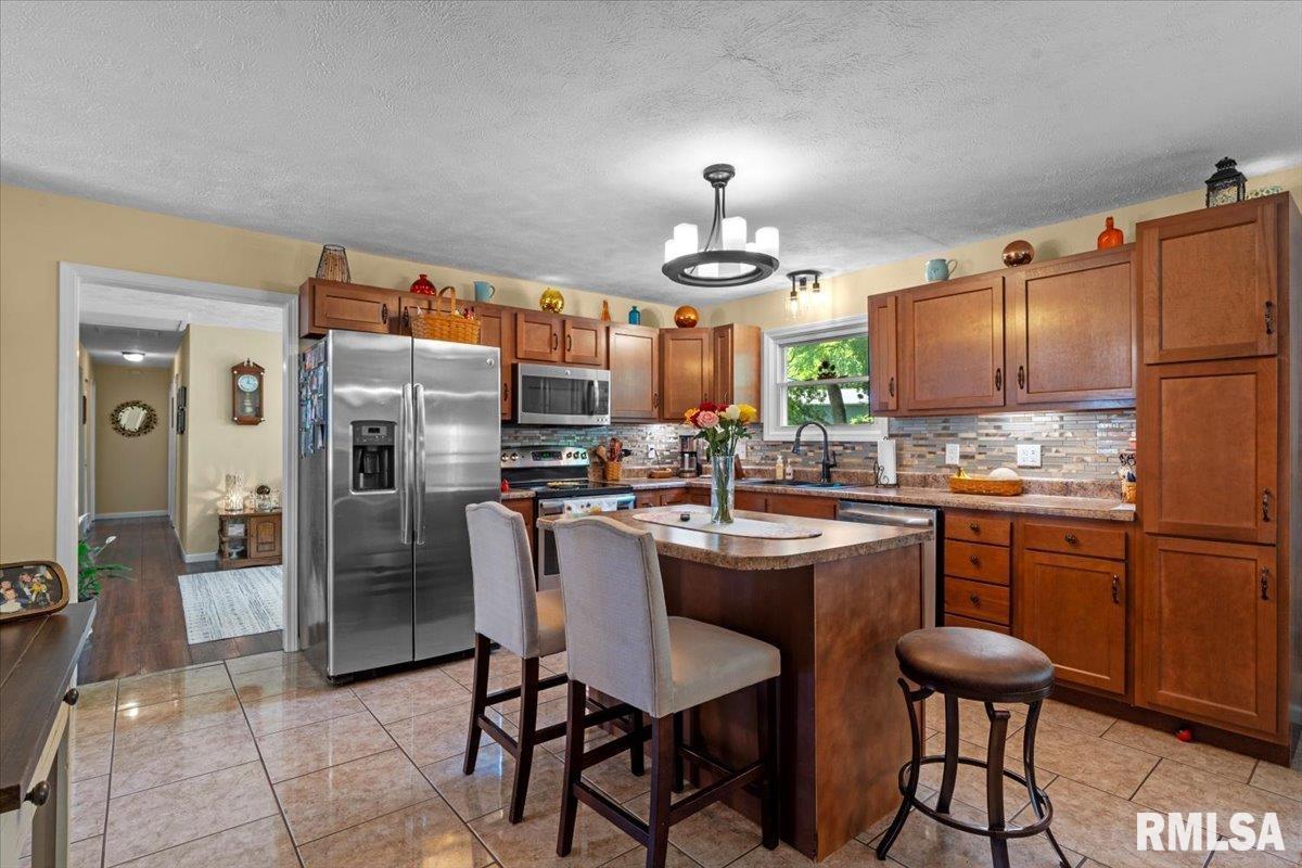 23751 Homestead Lane Athens, IL 62613 - Photo 18 of 54 Gallery Image 18
