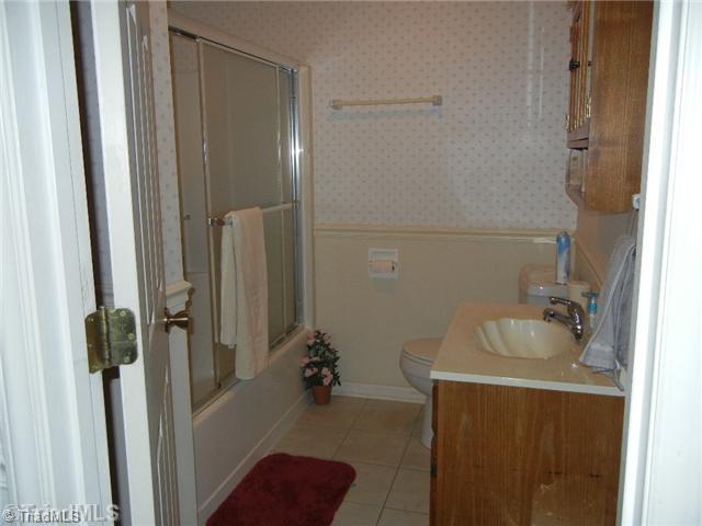 920 Skeet Club Road High Point, NC 27265 - Photo 11 of 14 Bath.
