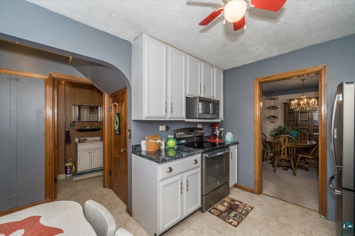 6223 East County Rd C South Range, WI 54874 - Photo 4 of 26 Kitchen