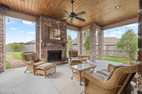 $699,999 | 102 Marble Creek Cove, Lafayette, LA 70508