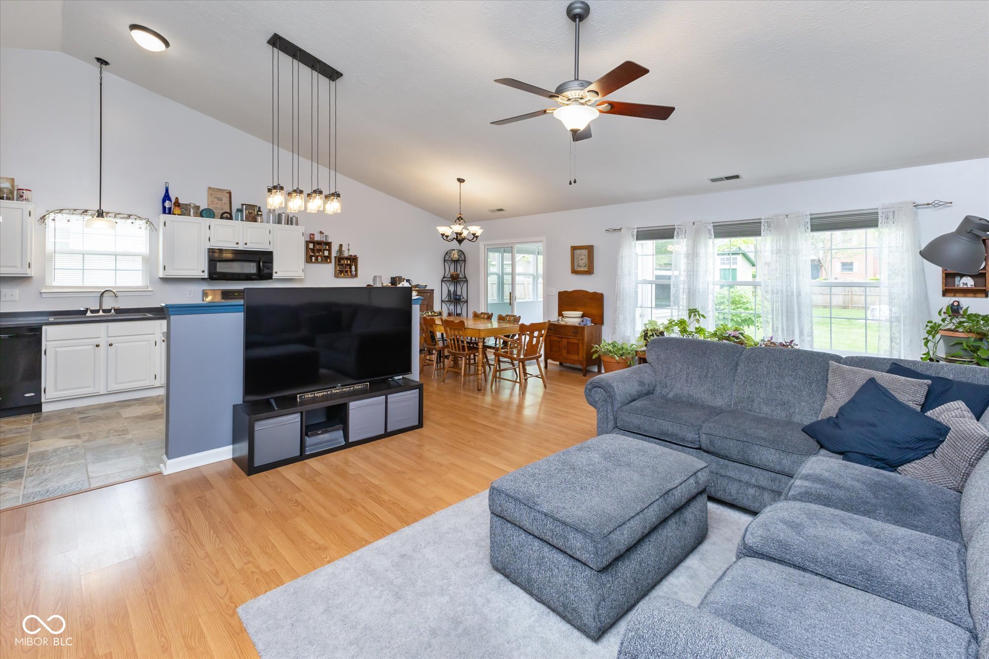 560 Old Farm Road Danville, IN 46122 - Photo 3 of 18 Gallery Image 3