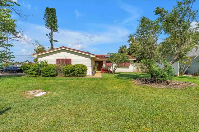 $770,000 | 557 Crystal Drive, Madeira Beach, FL 33708