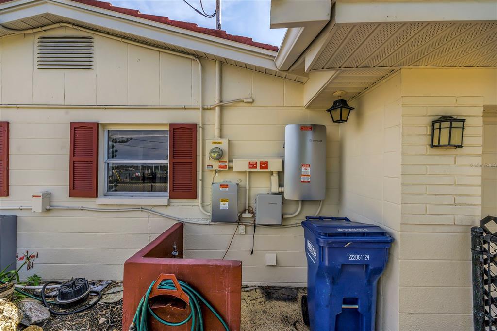 557 Crystal Drive Madeira Beach, FL 33708 - Photo 13 of 54