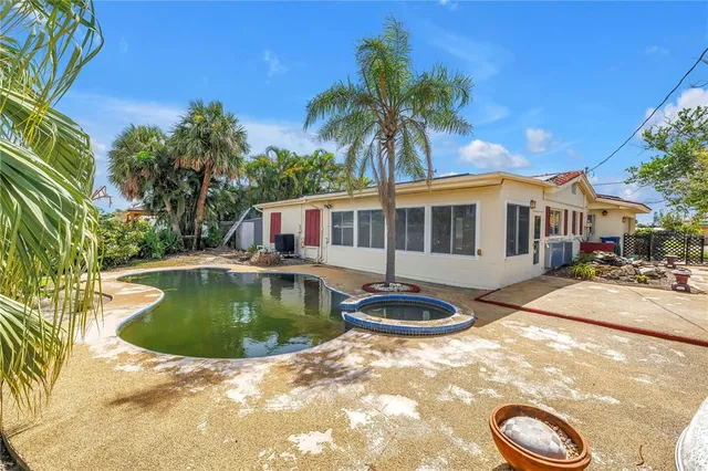 $770,000 | 557 Crystal Drive, Madeira Beach, FL 33708