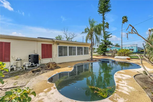 $770,000 | 557 Crystal Drive, Madeira Beach, FL 33708