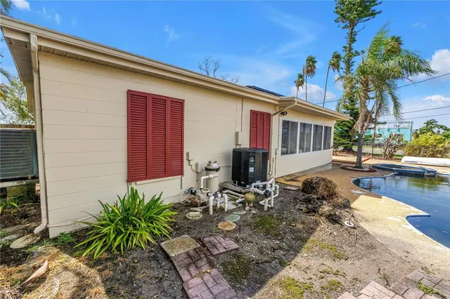 $770,000 | 557 Crystal Drive, Madeira Beach, FL 33708