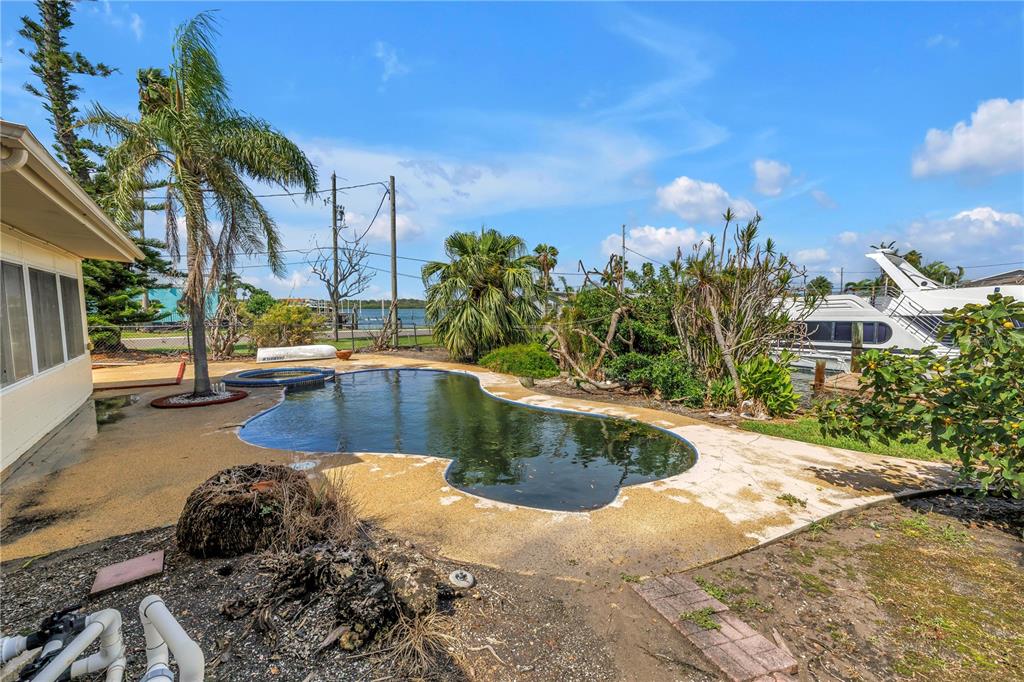 557 Crystal Drive Madeira Beach, FL 33708 - Photo 22 of 54